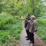 Дмитрий Репников и Лариса Крохалева провели встречу с жителями домов на улице Весенней