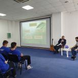 Региональный координатор партпроекта «Чистая страна» Алексей Марьин поделился опытом организации крупных мероприятий с участниками регионального молодежного форума