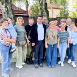 Накануне состоялась акция  "Сладкий Десант", к которой присоединились сторонники партии