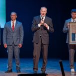 Депутаты поздравили жителей Орджоникидзевского с юбилеем района