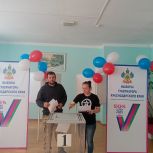 Участник СВО Виталий Еньшин проголосовал на выборах в Белоглинском районе