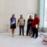 По народной программе «Единой России» в Стаханове ремонтируют бассейн «Дельфин»