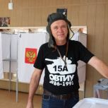 Ветеран танковых войск принял участие в выборах в День танкиста