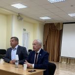 Вячеслав Погудин рассказал о мерах социальной поддержки работникам центра психолого-педагогической, медицинской и социальной помощи в Верхней Тагиле