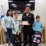 Ветеран СВО поддержал акцию «Собери ребенка в школу» в Мурманской области
