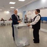 На избирательном участке в деревне Антоновка проголосовал Николай Щеглов