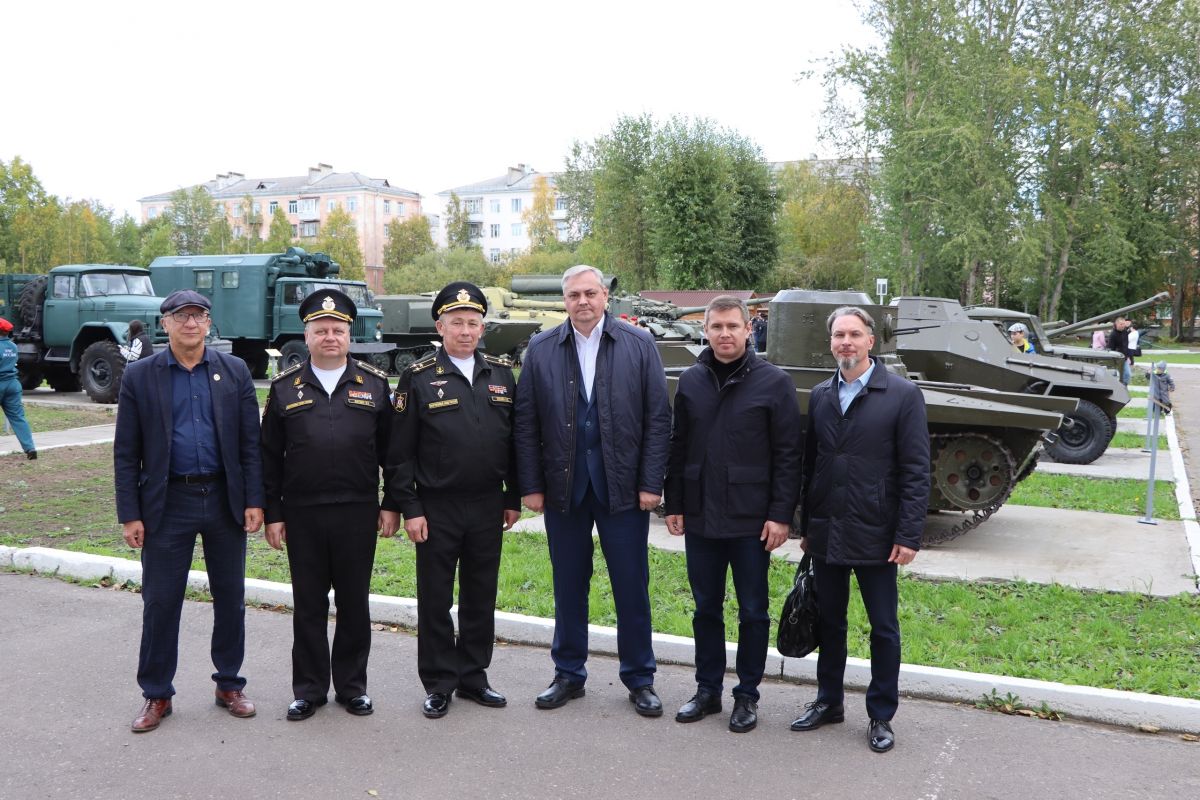 Парк «Патриот» пополнился новыми образцами военной техники