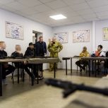 Максим Коркин передал Центру специальной подготовки «Витязь» необходимое снаряжение для обучения желающих заключить контракт на военную службу