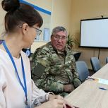 «Единая Россия» создала в Новоайдаре (ЛНР) специальную площадку для трудоустройства участников СВО