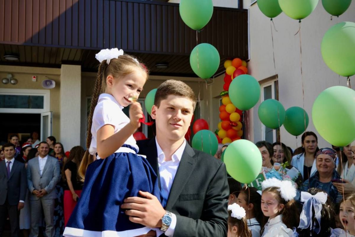 Малый корпус гимназии №17 Черкесска открыл свои двери для 500 детей младших классов