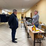 Владимир Свешников посетил избирательные участки в Вурнарском и Ибресинском избирательных округах