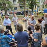 Члены Центрального местного отделения партии «Единая Россия» провели встречи с жителями