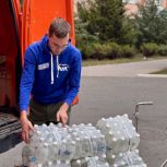 «Молодая Гвардия Единой России» доставила из Татарстана гуманитарную помощь в Луганск