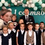 Депутаты «Единой России» поздравили югорчан с новым учебным годом