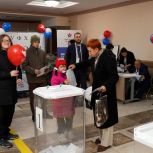На Ямале голосуют целыми семьями