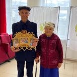 Многодетные семьи и семьи-юбиляры Уйского района принимают участие в выборах