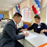 Мэр Липецка Роман Ченцов проголосовал на выборах в городской Совет депутатов