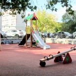 В рамках проекта «Единой России» «Городская среда» в Советском районе появились современная пешеходная зона и детская площадка