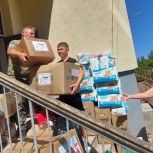 Единороссы Симферопольского района передали две партии гуманитарного груза для участников СВО