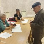 98-летний участник Великой Отечественной войны пришел на избирательный участок в Пичаевском округе