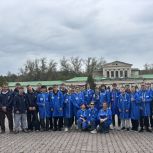 Активисты Молодежного избирательного штаба приняли участие в городском субботнике в Каменске-Уральском