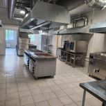 При поддержке «Единой России» в селе Максимовщина Иркутского района ввели в эксплуатацию новый модульный пищеблок школы