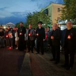 Члены Карталинского местного отделения партии «Единая Россия» совместно с жителями провели акцию «Свеча памяти»