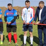В Шалинском открыли футбольное поле после модернизации