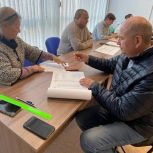Секретарь на избирательном участке: Виктор Ереклинцев сделал свой выбор