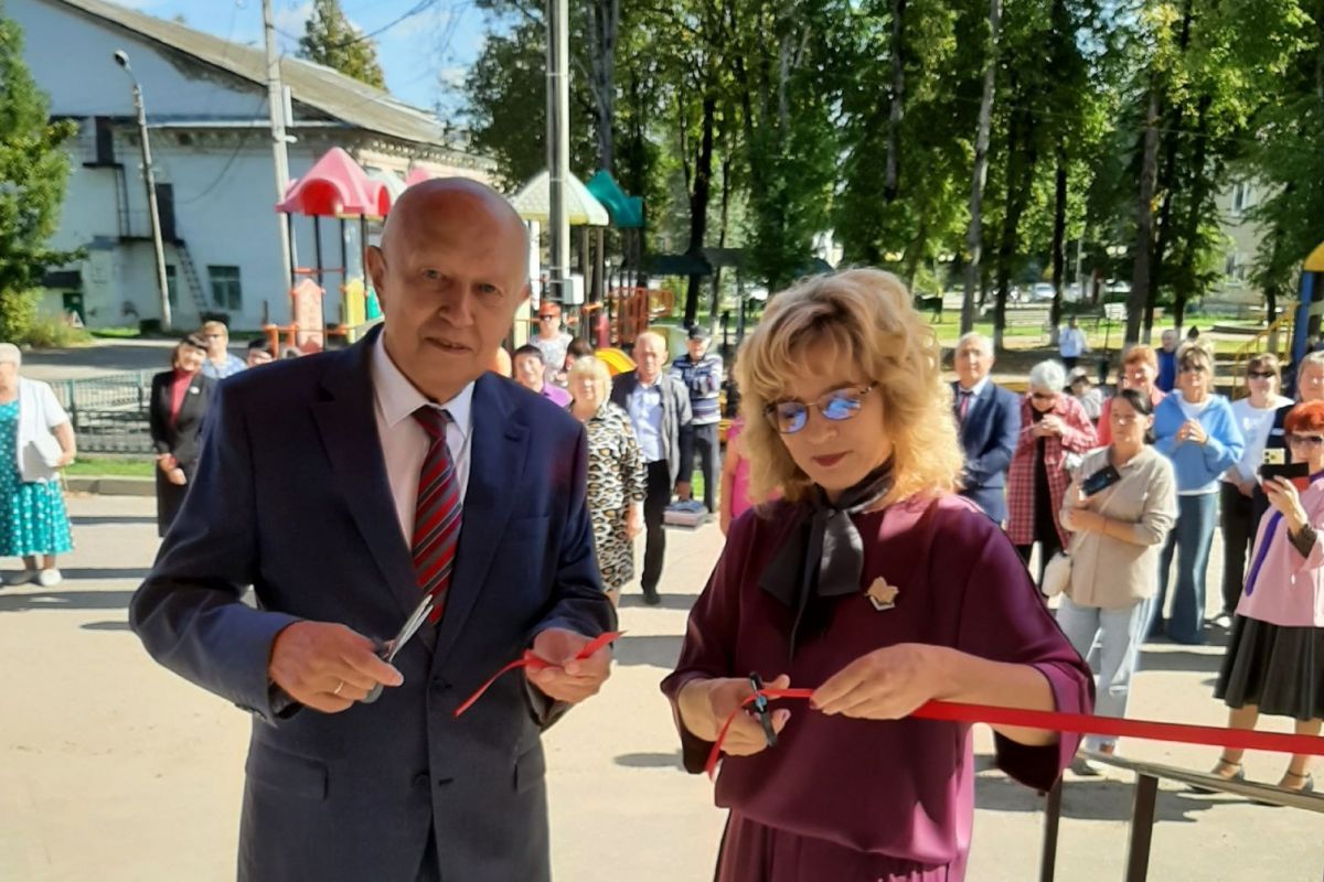 В Думиничах после капремонта открылась модельная библиотека