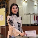 Аделя Татарко проголосовала на выборах депутатов Махачкалы