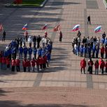 Молодогвардейцы Брянска поддержали Всероссийский флешмоб у Кургана Бессмертия