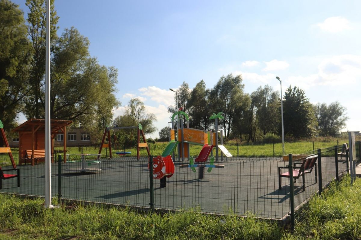 В трёх посёлках Черняховского округа открылись детские площадки