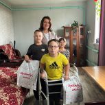 Юные жители Рязанской области получают школьные наборы в рамках акции «Собери ребенка в школу»