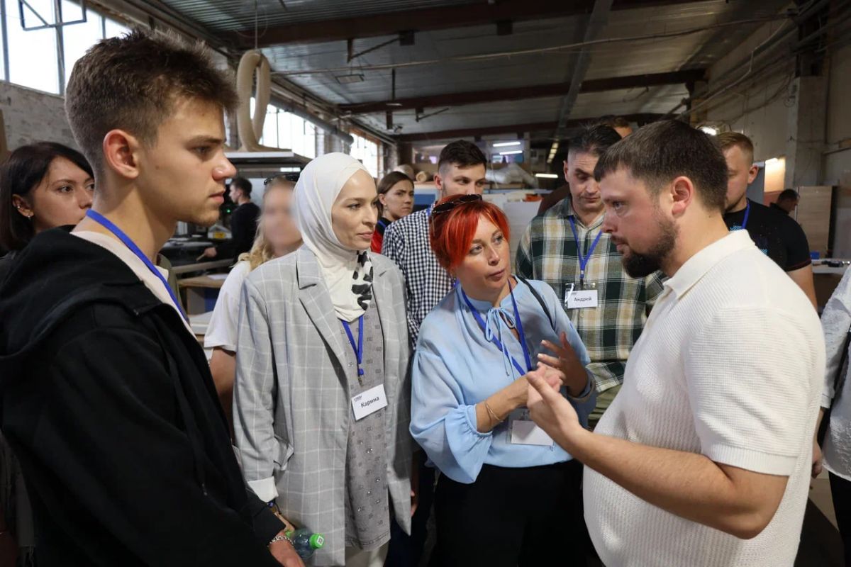 Более 800 ветеранов спецоперации и членов их семей из десятков регионов до конца года станут участниками программы «СВОй бизнес»