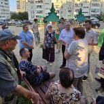 Члены Центрального местного отделения партии «Единая Россия» провели встречи с жильцами микрорайона Тополиная аллея