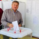 Секретарь на избирательном участке: Александр Кершев отдал свой голос