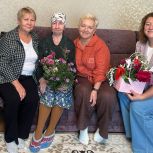 Заинские единороссы поздравили жительницу района с 95-летием
