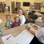 На избирательных участках делают свой выбор разные поколения