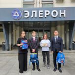 Сотрудники АО «ФЦНИВТ «СНПО «Элерон» присоединились к благотворительной акции «Собери ребенка в школу»