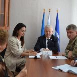 Депутат Госдумы РФ Виктор Водолацкий провел прием граждан в Старобельске