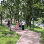 Во Владивостоке завершилось строительство Сквера энергетиков на улице Борисенко по народной программе "Единой России"