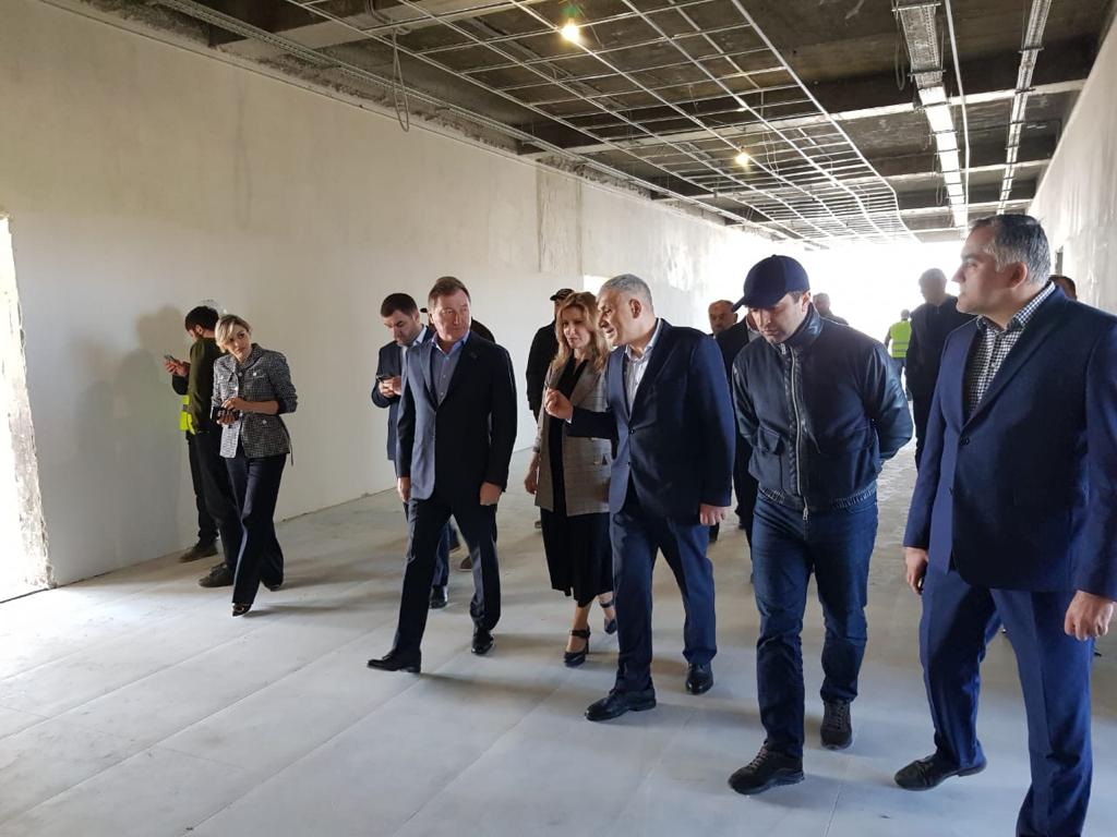 В Дагестане «партийный десант» ознакомился с ходом строительства объектов образования в Дербенте