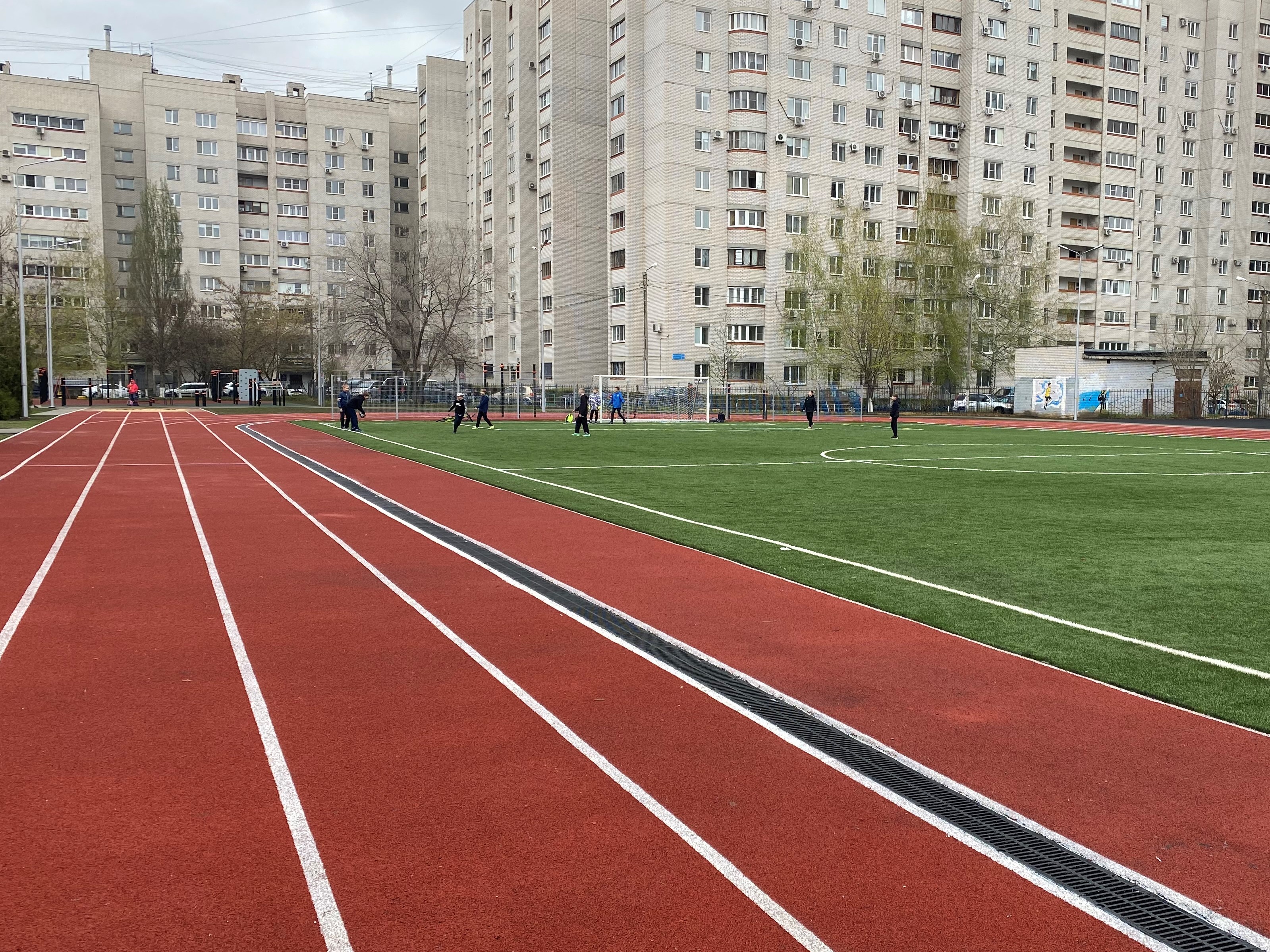 «Единая Россия» провела мониторинг умной спортивной площадки в Воронеже