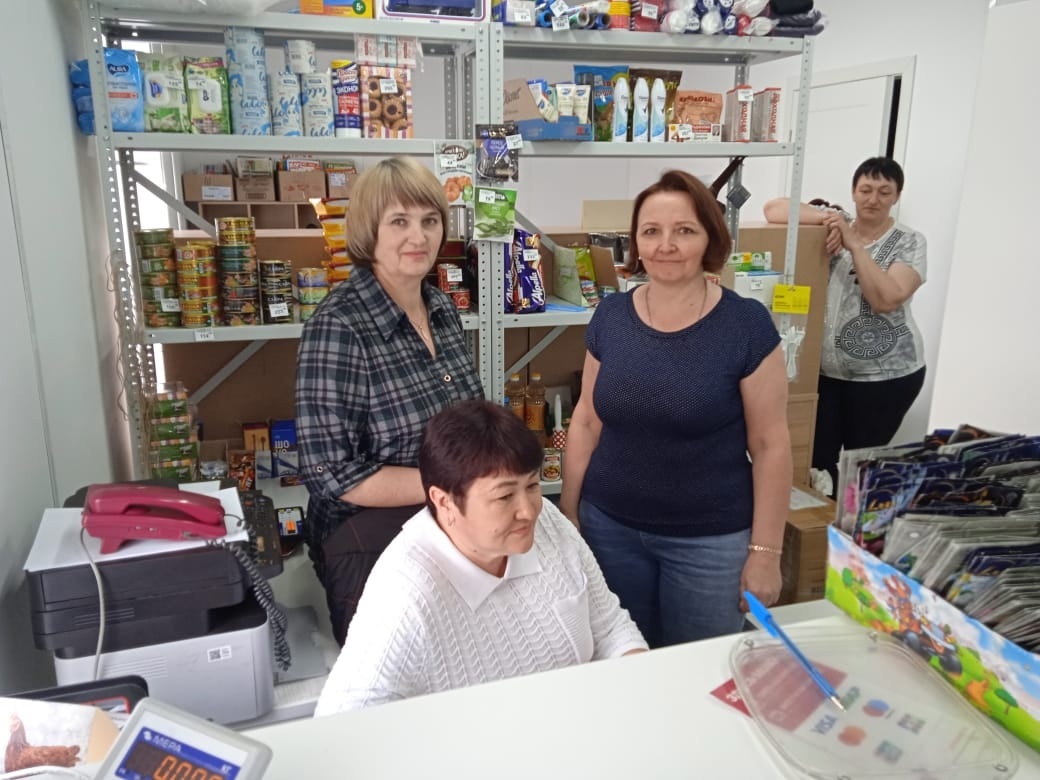 В Кваркенском районе партийцы осмотрели отремонтированное почтовое отделение