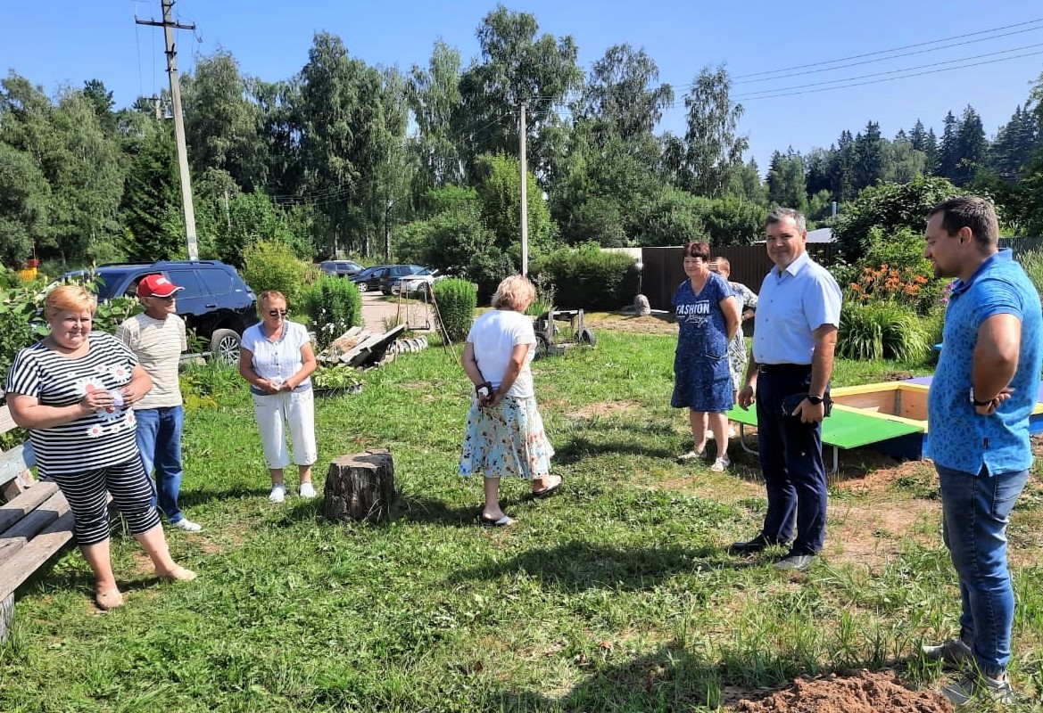 Помощь сад. Детский сад в поддержку воинов.