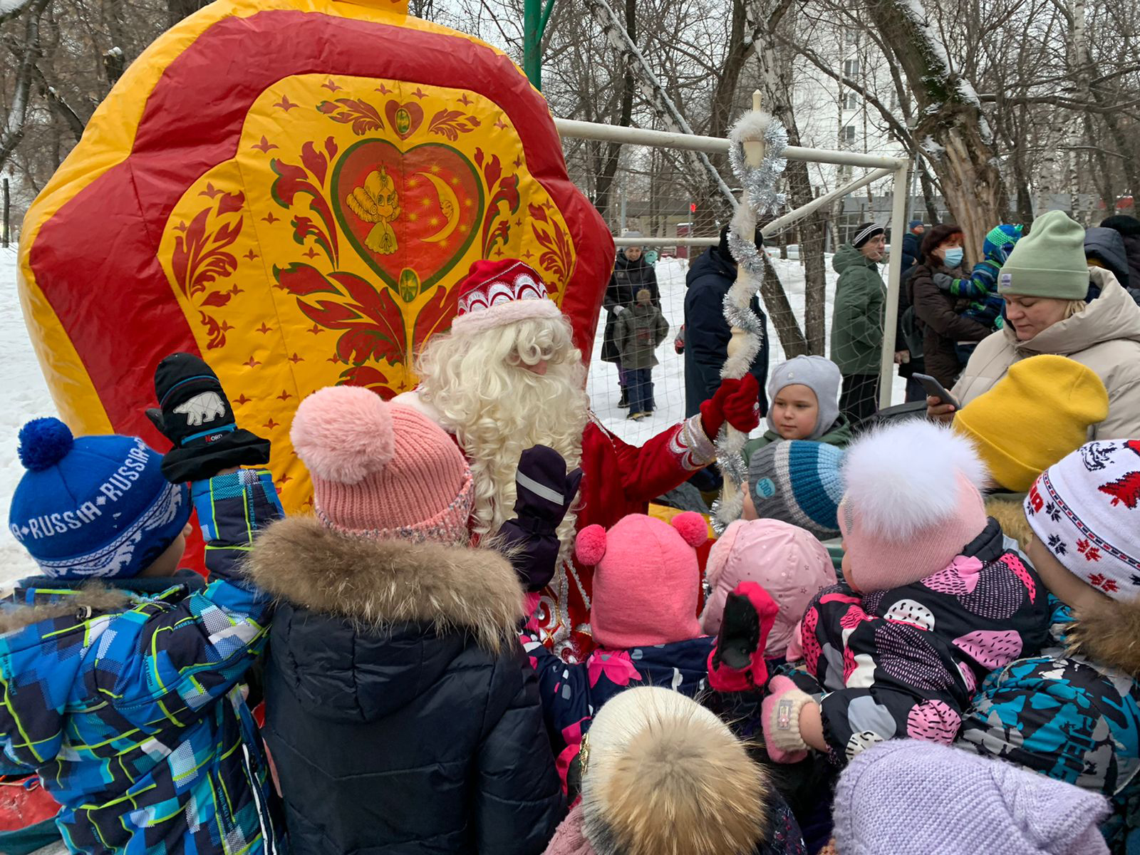 Татьяна Буцкая помогла организовать дворовый новогодний праздник