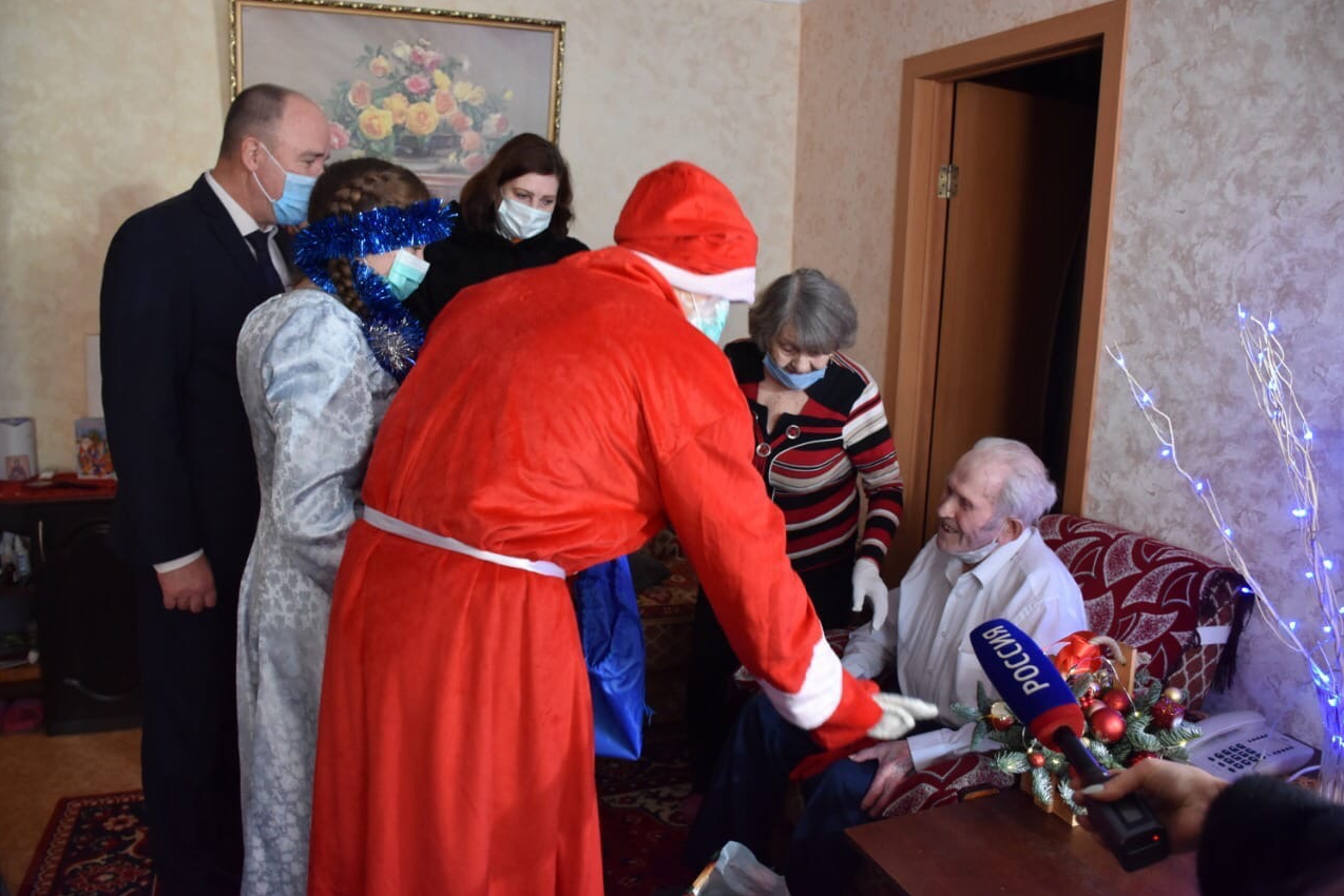 Орловские фронтовики принимают новогодние поздравления