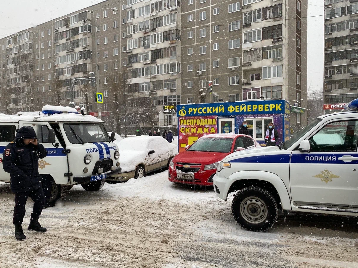 Народный контроль», МГЕР и полиция проверили магазин фейерверков