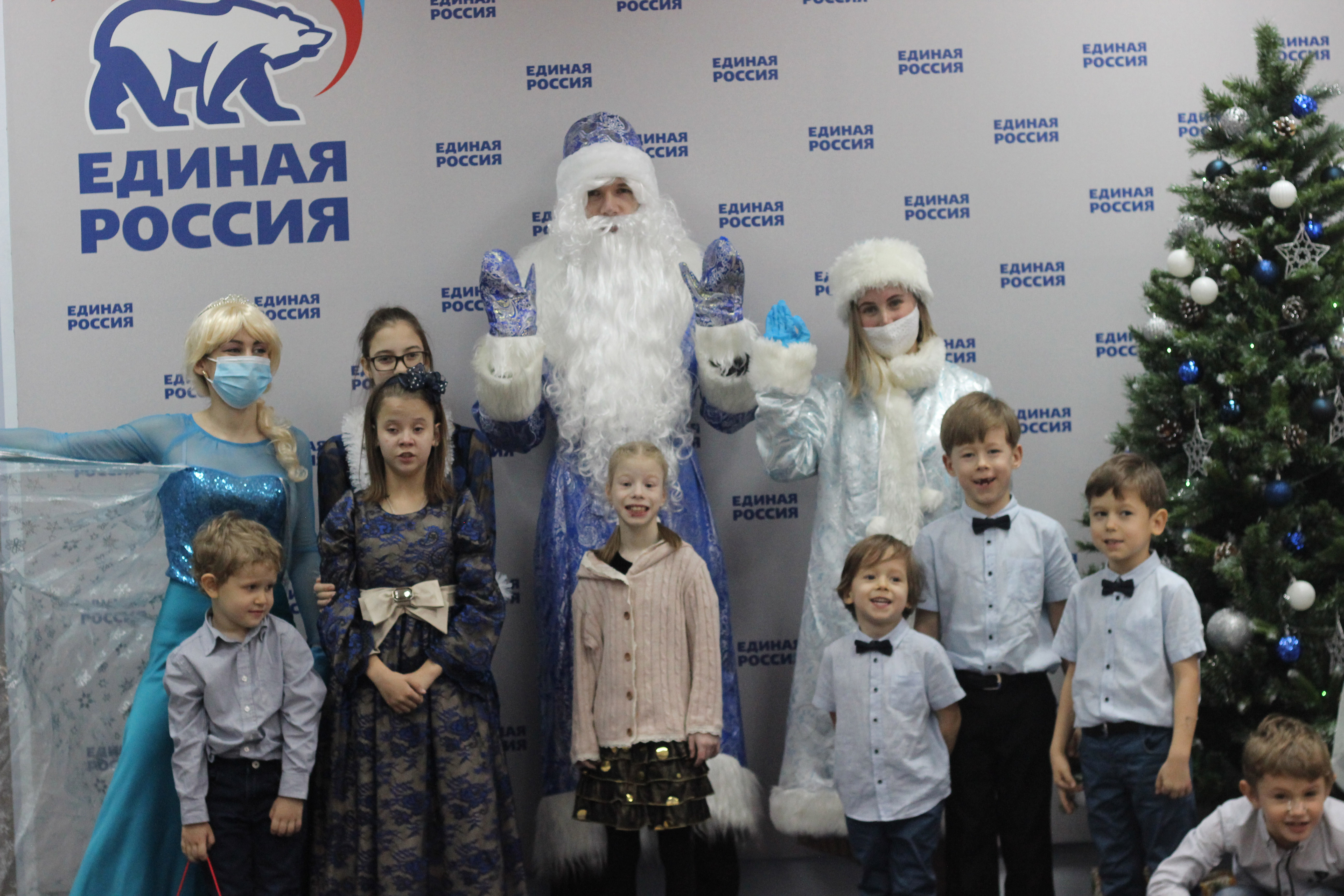 Волонтерский центр «Единой России» организовал праздник для многодетных и приемных семей в Краснодаре